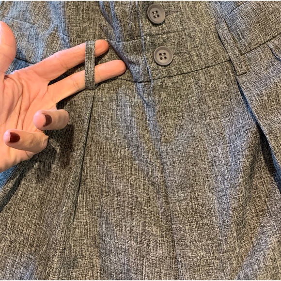 Brand new Women’s large SHEIN dress pants with front pleats. New belt included - Picture 8 of 10